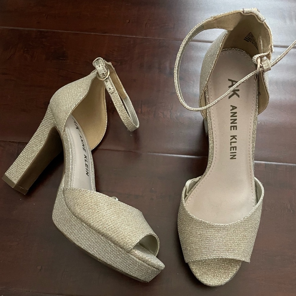 Anne Klein Women's Gold Platform Heels